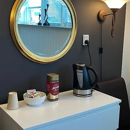 Bynært Kælderværelse Tæt På E45