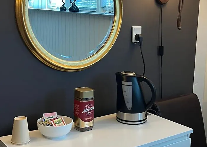 Bynært Kælderværelse Tæt På E45